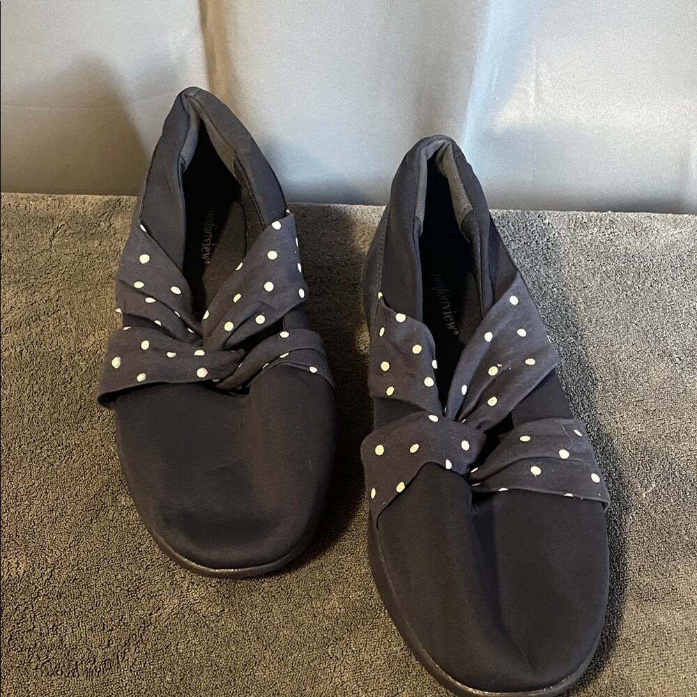 Comfortview Navy Blue Loafers with Polka Dot Accent Cloth NWOT